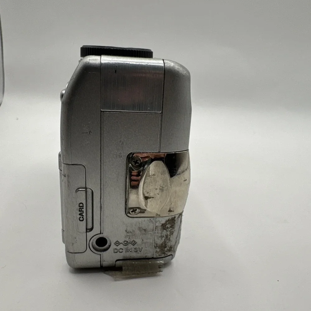 Konica Revio KD-3300 Digital Compact Camera With 5.6-16.8Mm Untested
